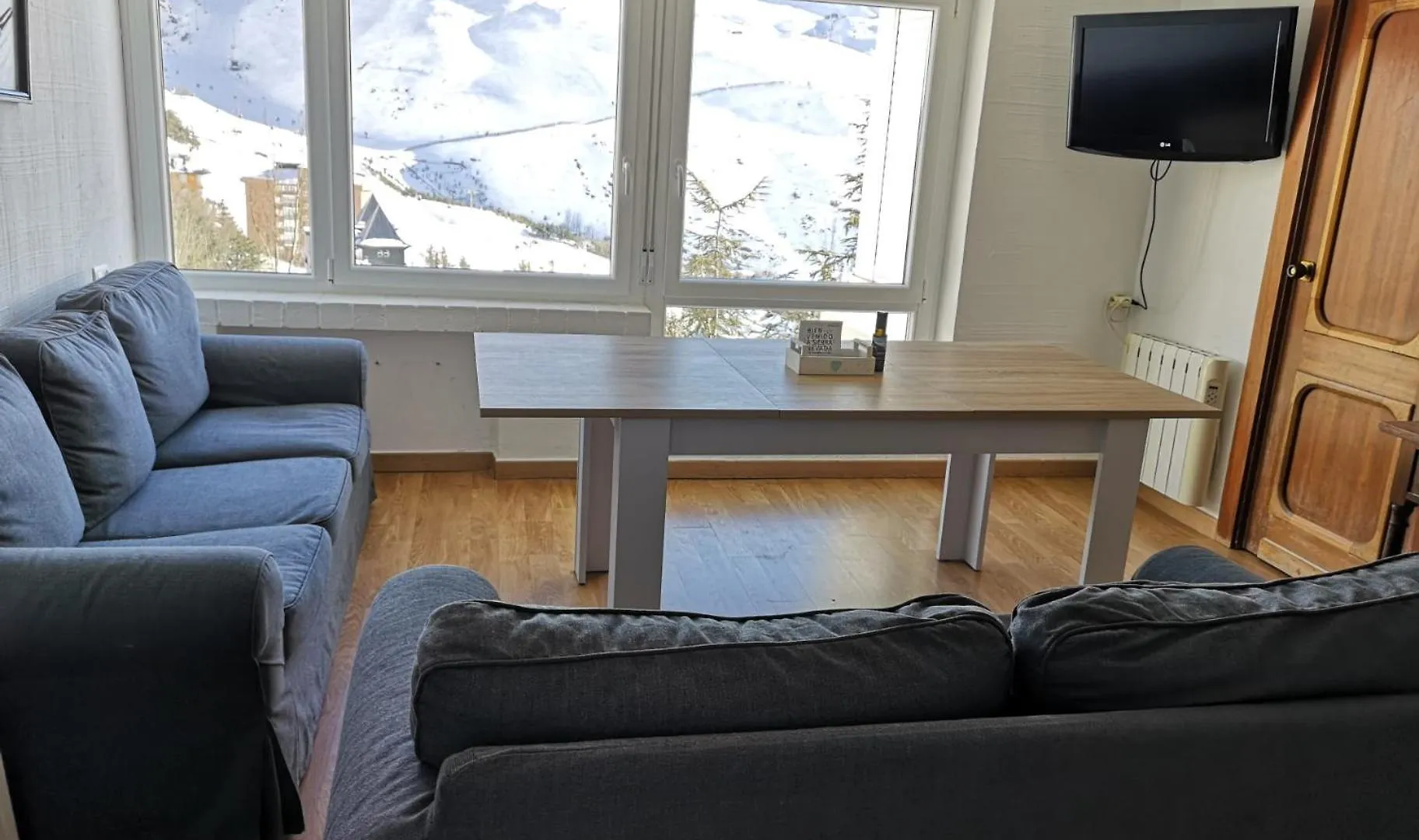 Apartment Apartamento Penibetico 3 Dormitorios, 2 Banos, Vistas, Wifi Y Parking By Surynieve Sierra Nevada Spain